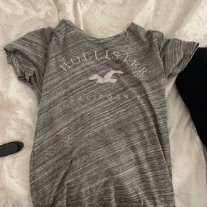 Hollister t shirt